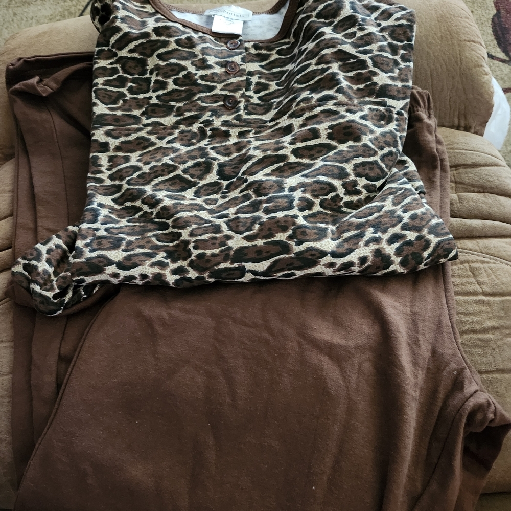 Two piece Ladies XL Sweatshirt